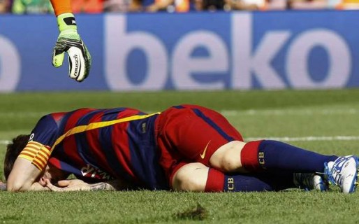 Messi salió lesionado: Preocupa al Barsa y a Martino