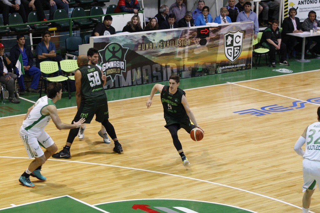 Nico De Los Santos (2)