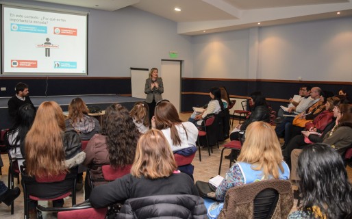 PAE presentó en Caleta “Directores que Hacen Escuela”