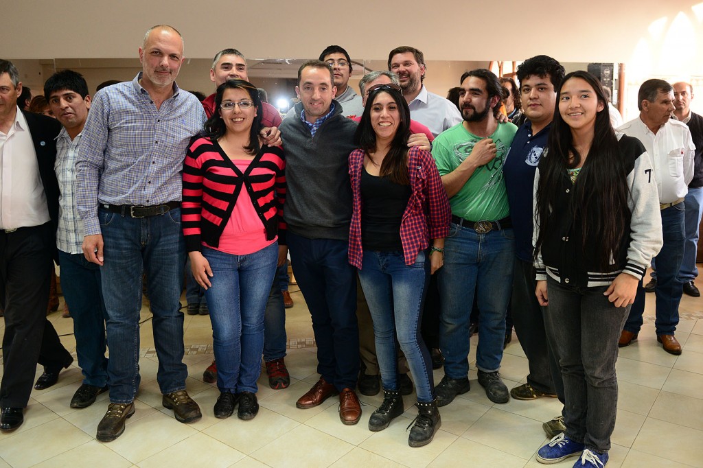 buzzi entrega aportes esquel2