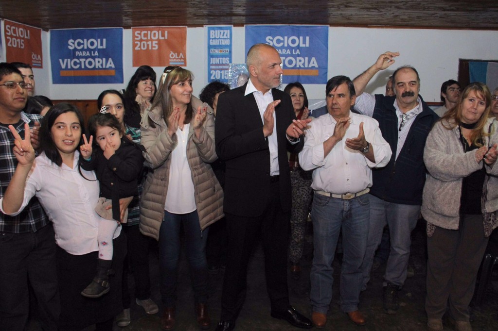 buzzi hoyo reunion militantes