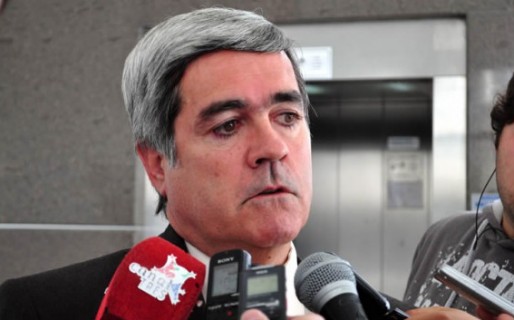 Buzzi pidió que se evalúe el desempeño de Miquelarena