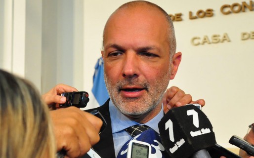 Taito: “Buzzi está entre dos y cuatro puntos arriba”