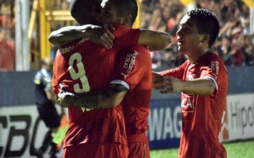 Independiente paseó a un muy débil Crucero