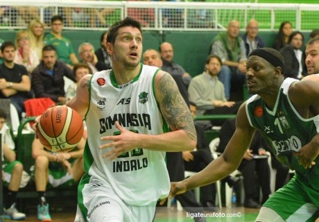 Gimnasia cayó ante Ferro 68-66 en Caballito