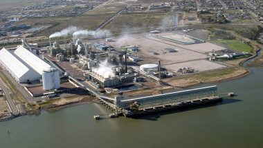 YPF piensa  en el mercado petroquímico regional