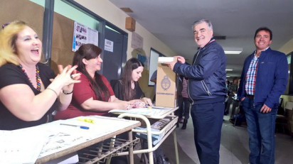 Das Neves votó por la mañana en Trelew