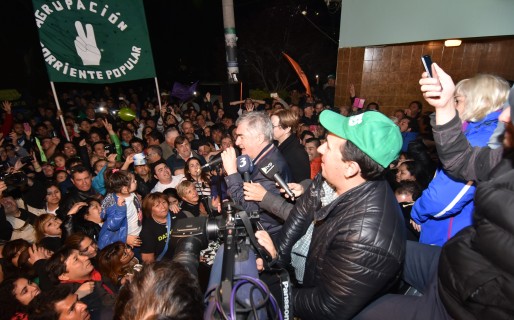 «Buzzi no sabe reconocer la derrota»