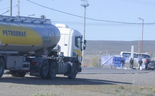 Vigiladores bloquearon el puerto de Caleta Paula