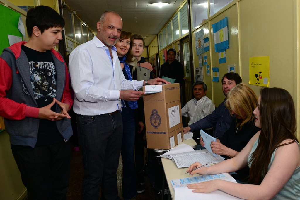 buzzi votando1