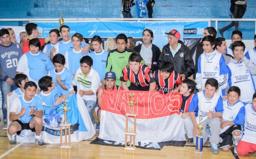 PAE entregó indumentaria en los Juegos Comunitarios 2015