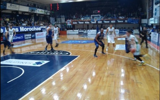 Gimnasia vapuleó a Argentino con un Schattmann intratable