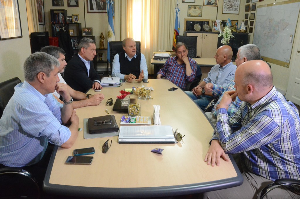 Linares Reunión Salud 2411 (2)