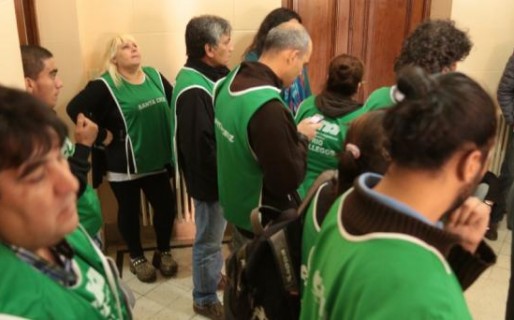 Trabajadores de ATE tomaron la Casa de Gobierno de Santa Cruz