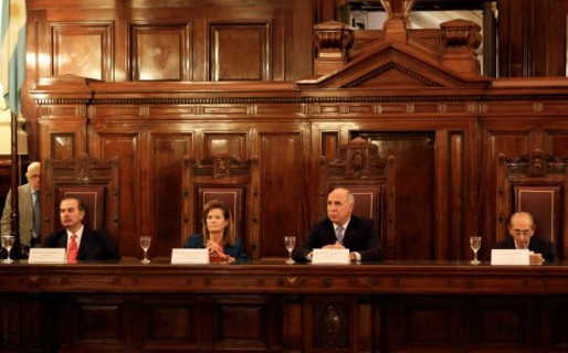 Las cláusulas del acuerdo entre YPF y Chevron serán públicas