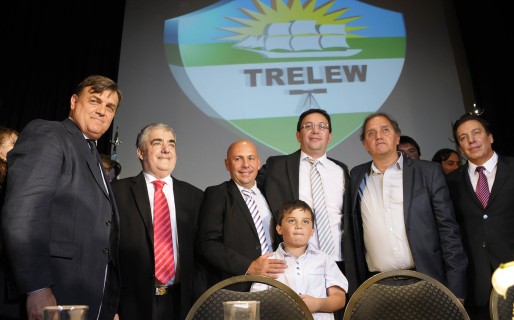 Adrián Maderna asumió como intendente de Trelew