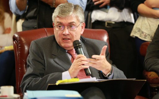 Pais reclamó el pleno cumplimiento de la Ley de Medios