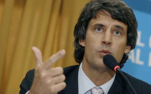 Prat Gay, en busca del aval de Washington