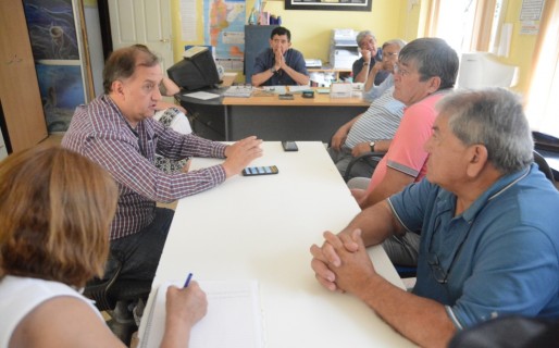 “Nuestros mayores no deberían peregrinar por un bono de colectivo”