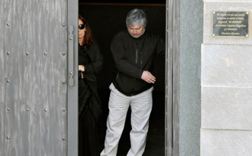 Lázaro Báez distanciado de Cristina y Máximo