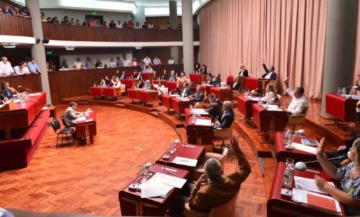 El FpV propone crear una comisión para investigar los sueldos