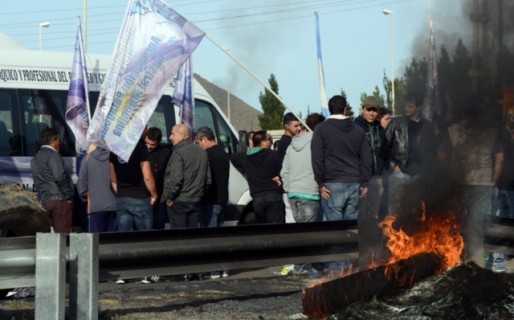 Último día de panfleteada en las rutas de los trabajadores petroleros