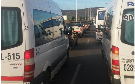 Panfleteo de la UOCRA causa demoras en 3 y 26