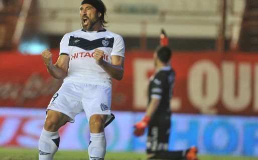 Vélez goleó a Argentinos 3-0 en La Paternal