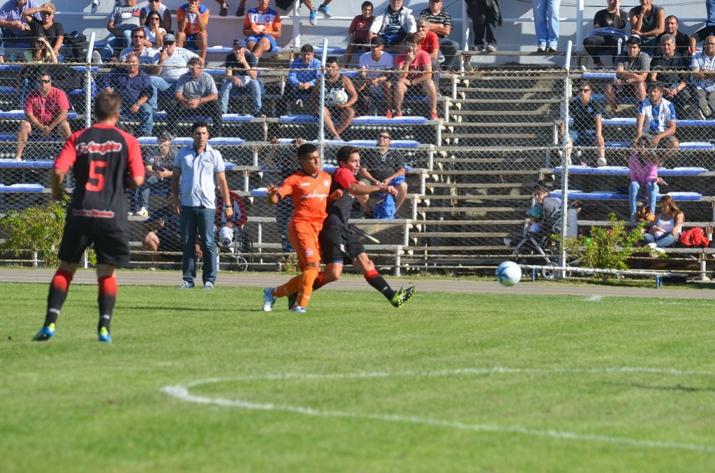 Florentino Ameghino 1 - J. J. Moreno 0