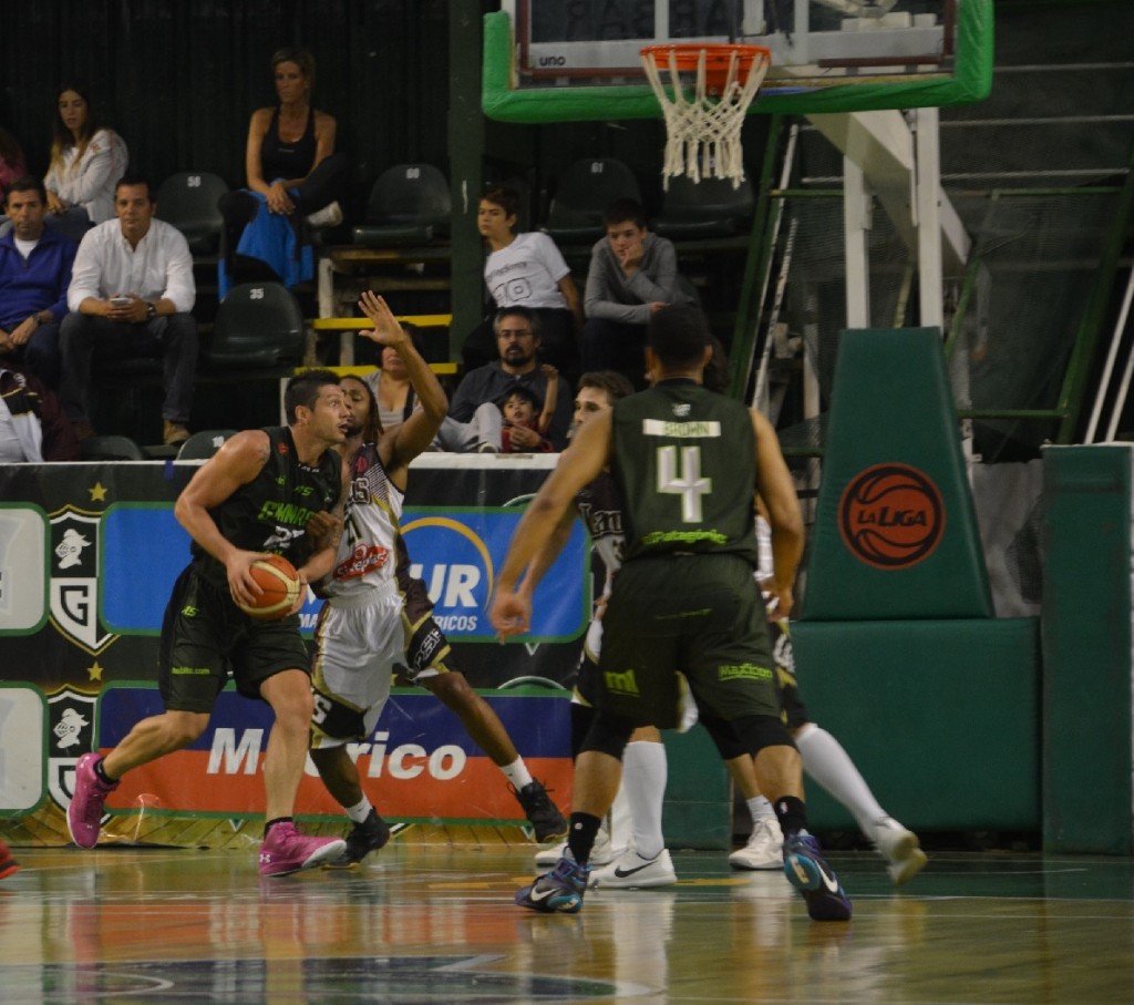 Gimnasia 86 - Lanús 71