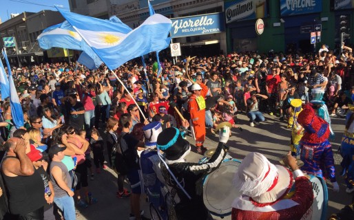 “El movimiento murguero cuenta lo que sucede en los barrios”