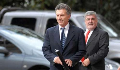 Das Neves asistió al anuncio de Macri sobre el tope ganancial