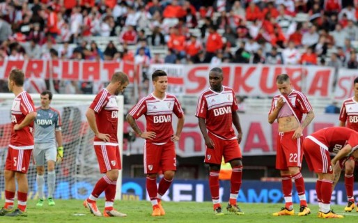 River rescató un punto que le sirve de poco