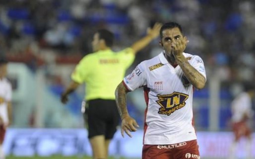 Huracán gana y se prende