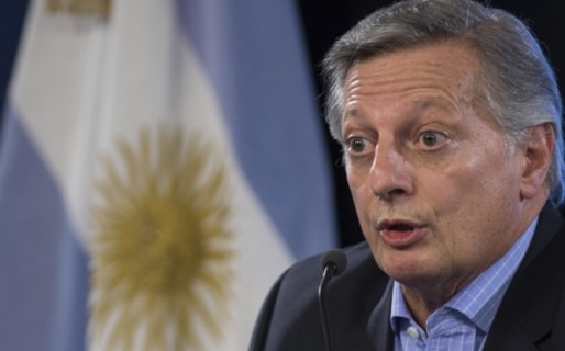 Aranguren: «Hay que readecuar los contratos de las represas en Santa Cruz»