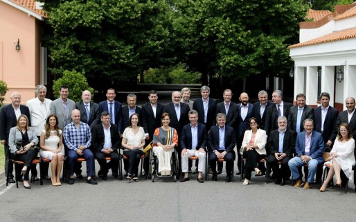 Gobernadores del PJ exigirán el reintegro del 15% de coparticipación