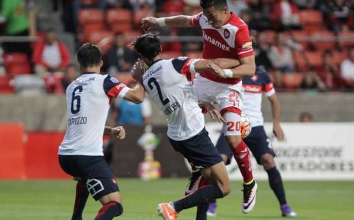 San Lorenzo, tan cerca y tan lejos