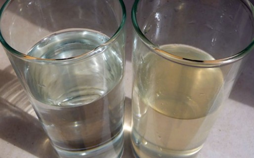No solo el agua viene turbia