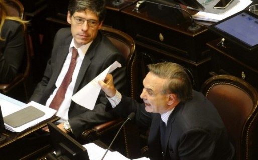 Senado: El bloque PJ al borde de la ruptura por la votación buitre