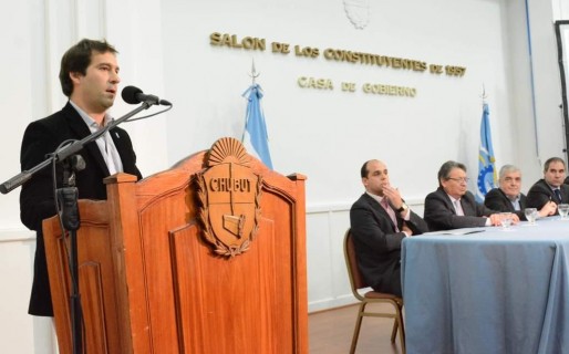 75 cuadras más de pavimento a través del Fondo de Inversión Vial