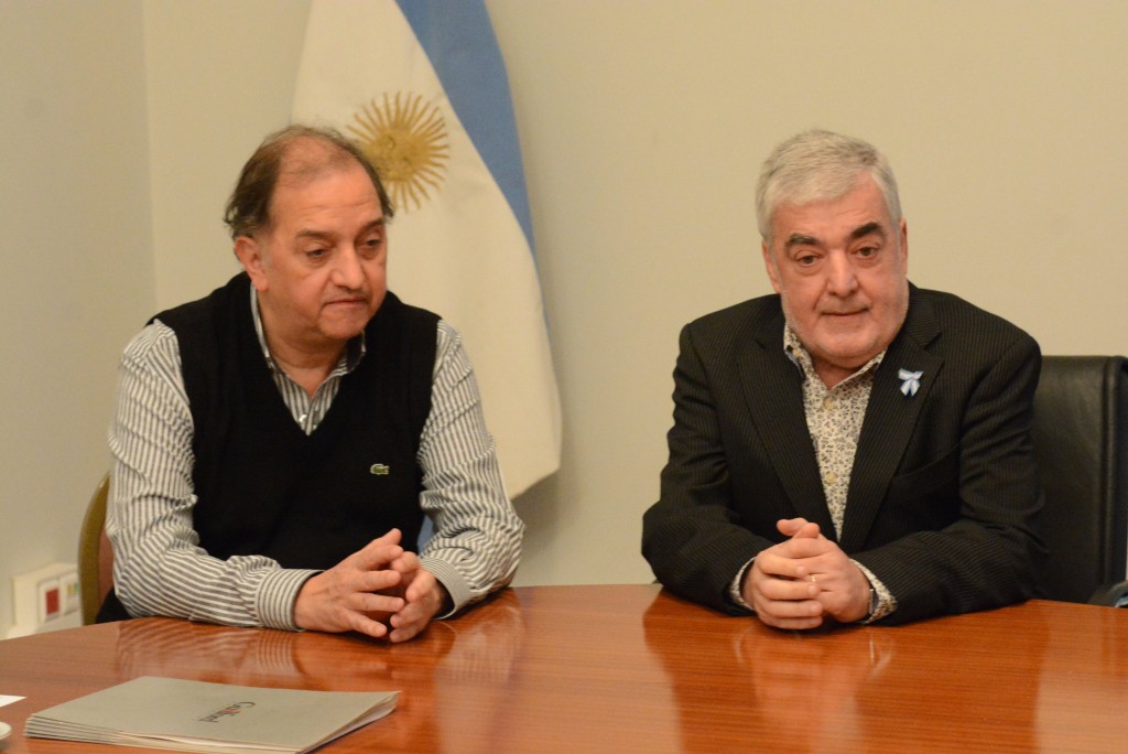Linares Reunión con gobernador 1905 (2)