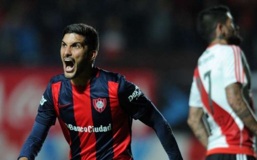 San Lorenzo superó a un River apático