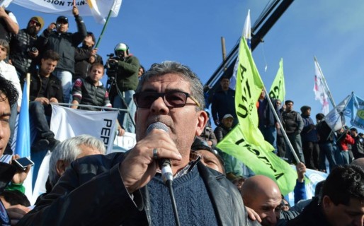 Comenzó el paro por 72 horas de Camioneros