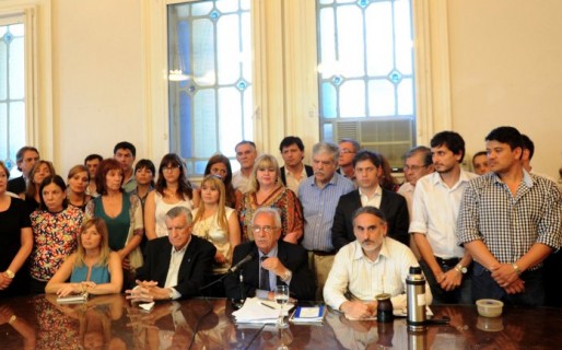 Con la palabra de los empresarios no alcanza