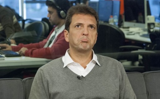 Massa debe definir los votos y se le complica la neutralidad