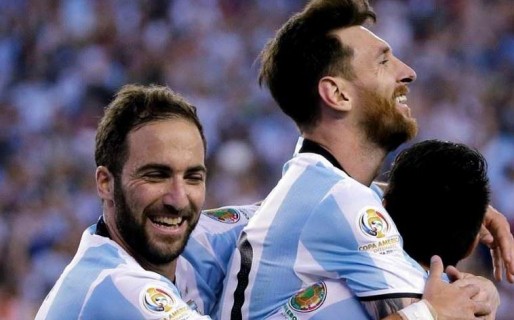 Argentina, a semifinales con otro record de La Pulga