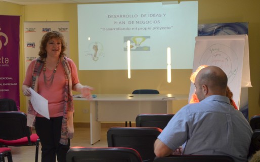 Conocimiento y PyMEs PAE capacitan desarrollo de ideas y planes de negocios