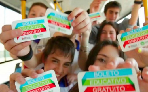 Pasantes del TEG reclaman a Provincia por falta de pago