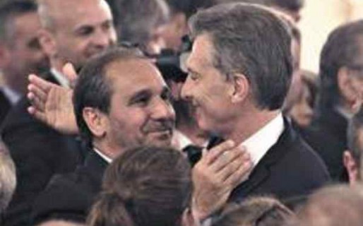 Tal como Menem, Macri vuelve a usar a los jubilados