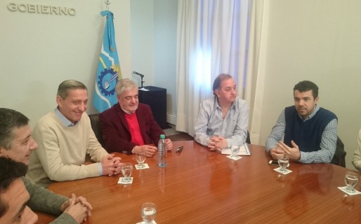 Linares pidió que Camuzzi agilice los “visados” de las obras de gas